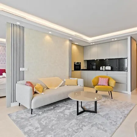 Fully Renovated Frontline Flat Apartment Marbella Exterior photo