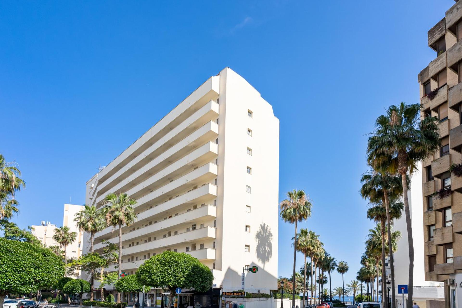 Apartament Fully Renovated Frontline Flat Marbella